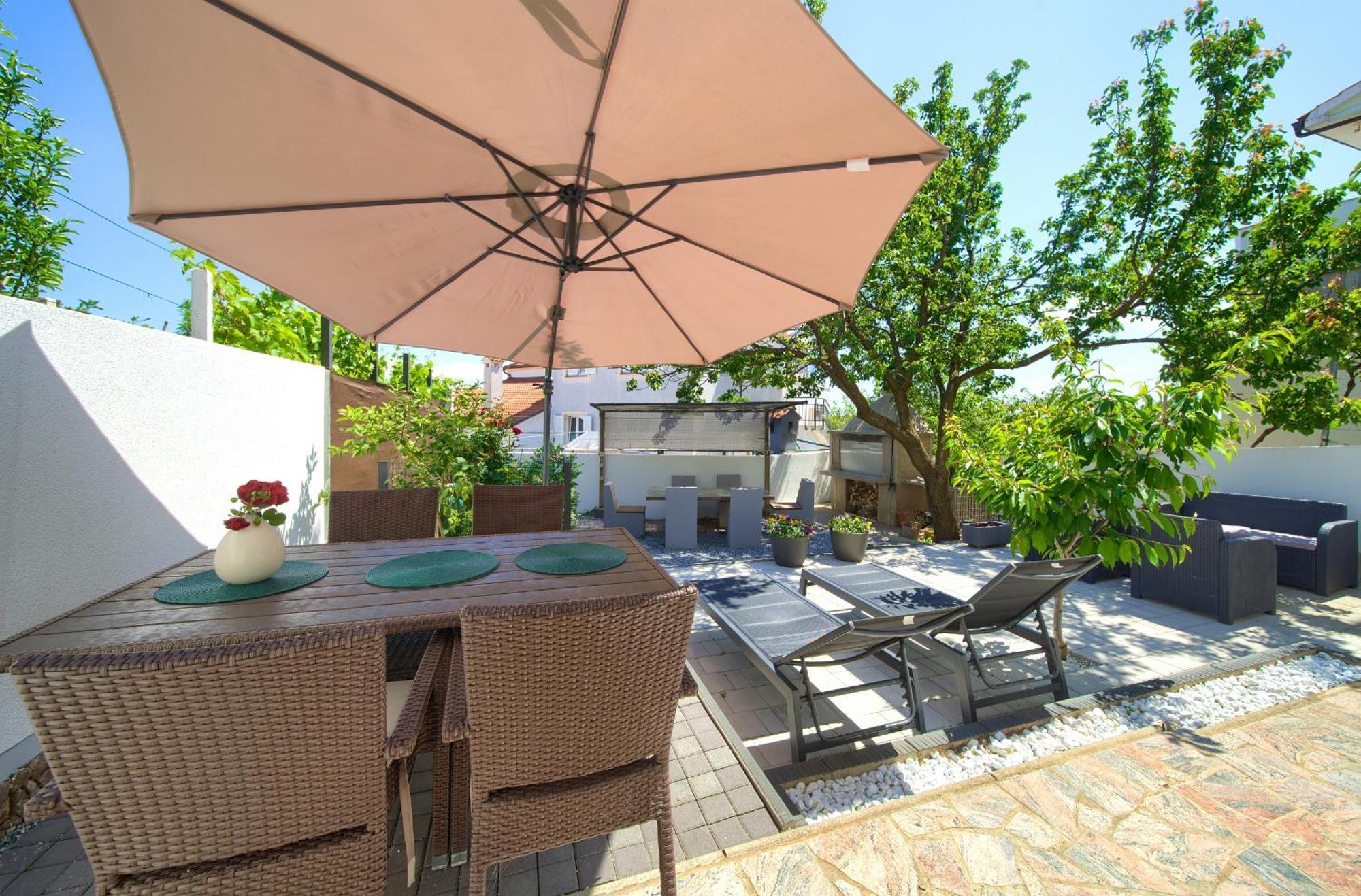Apartments Sinisa - Đảo Krk Ngoại thất bức ảnh