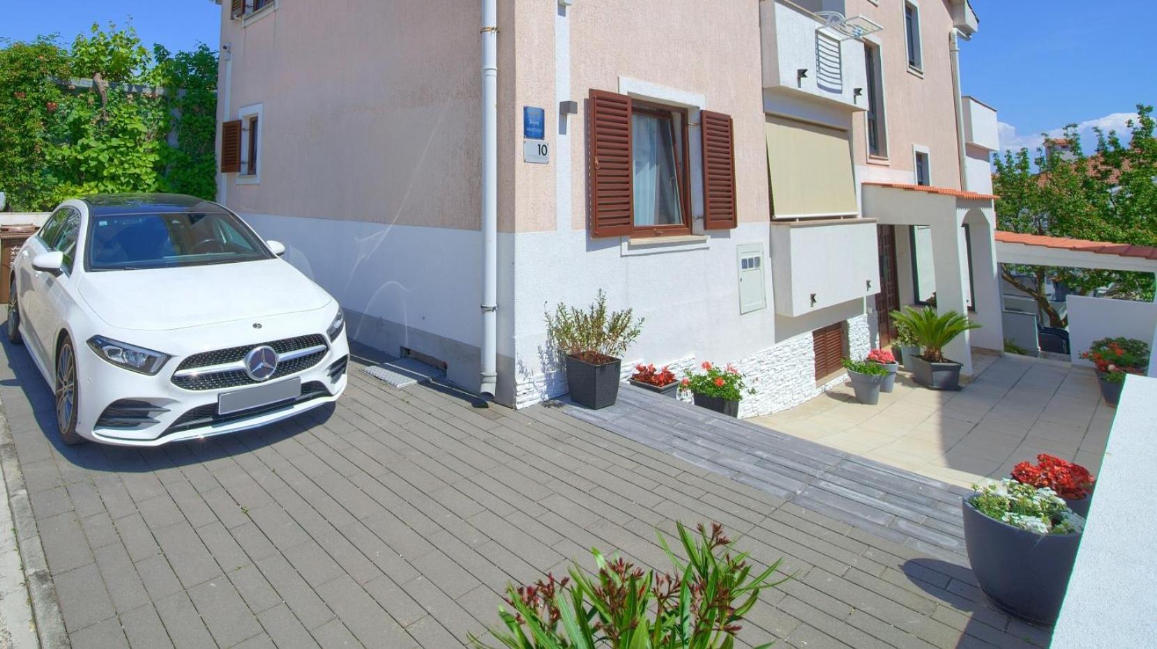 Apartments Sinisa - Đảo Krk Ngoại thất bức ảnh