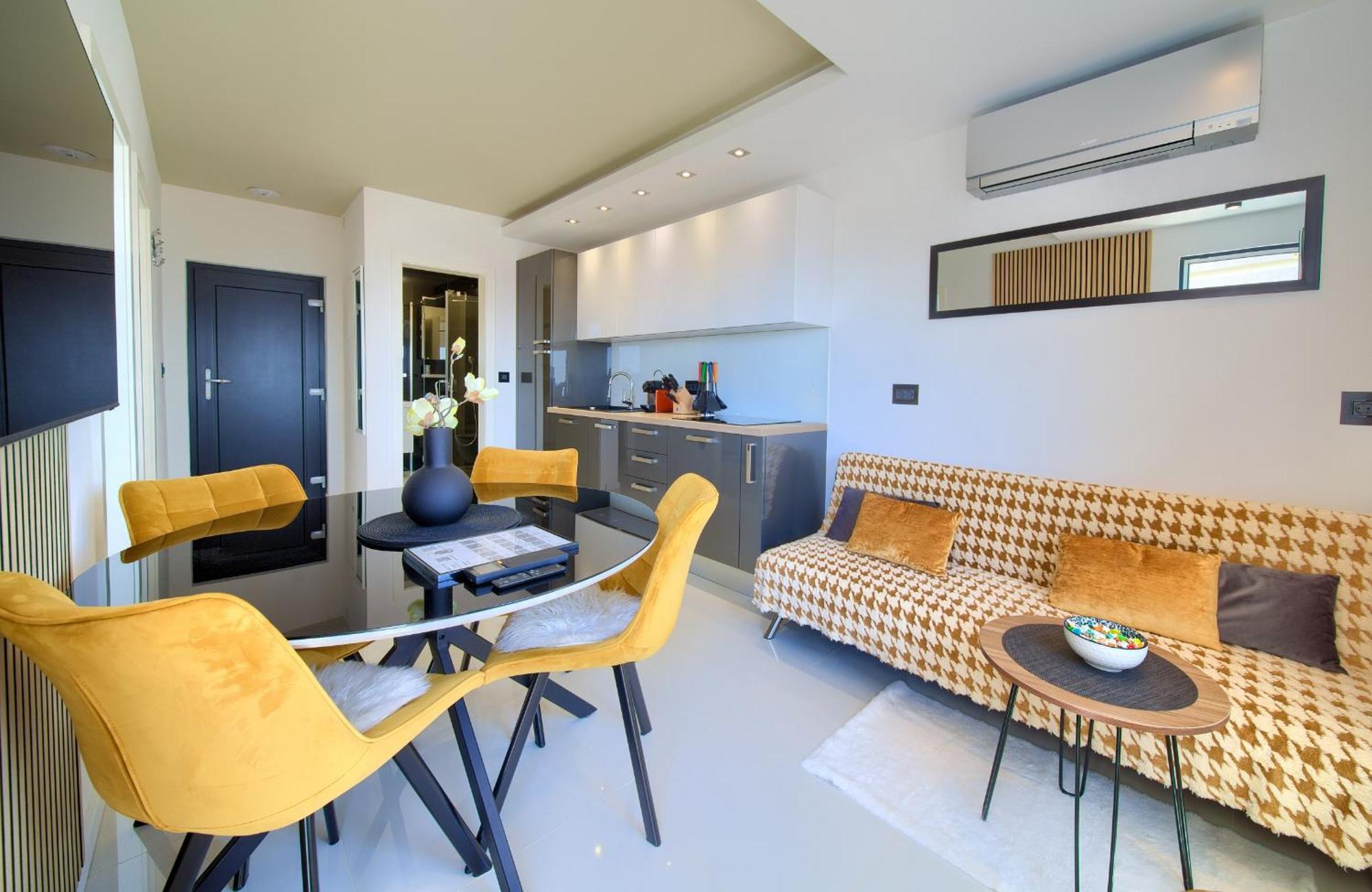 Apartments Sinisa - Đảo Krk Ngoại thất bức ảnh